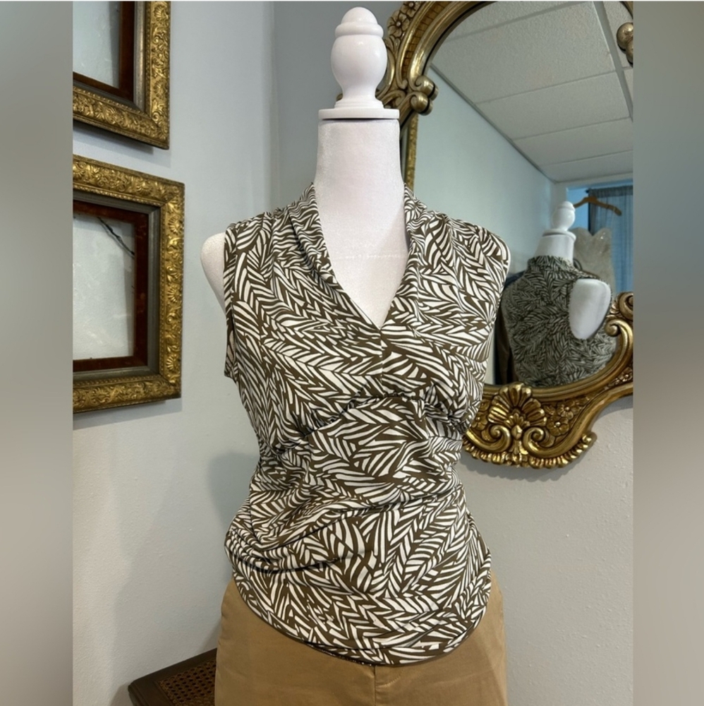 Banana Republic Brown & White Blouse - Size Small